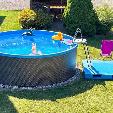 Appartement Awesome In With Swimming Pool Rowy (Pomerania)